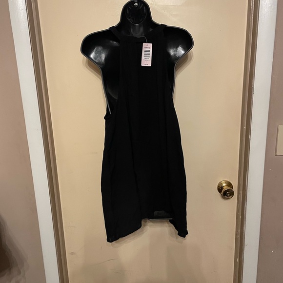 Torrid Black Tank Top with White Geometric Pattern size 1 - Picture 6 of 6